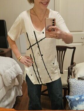 Ozai N Ku XS White Black Abstract Asymmetrical Tunic Top